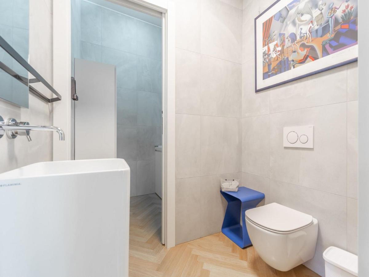 The Best Rent - Spacious Three-Bedroom Apartment With Terrace Milão Exterior foto