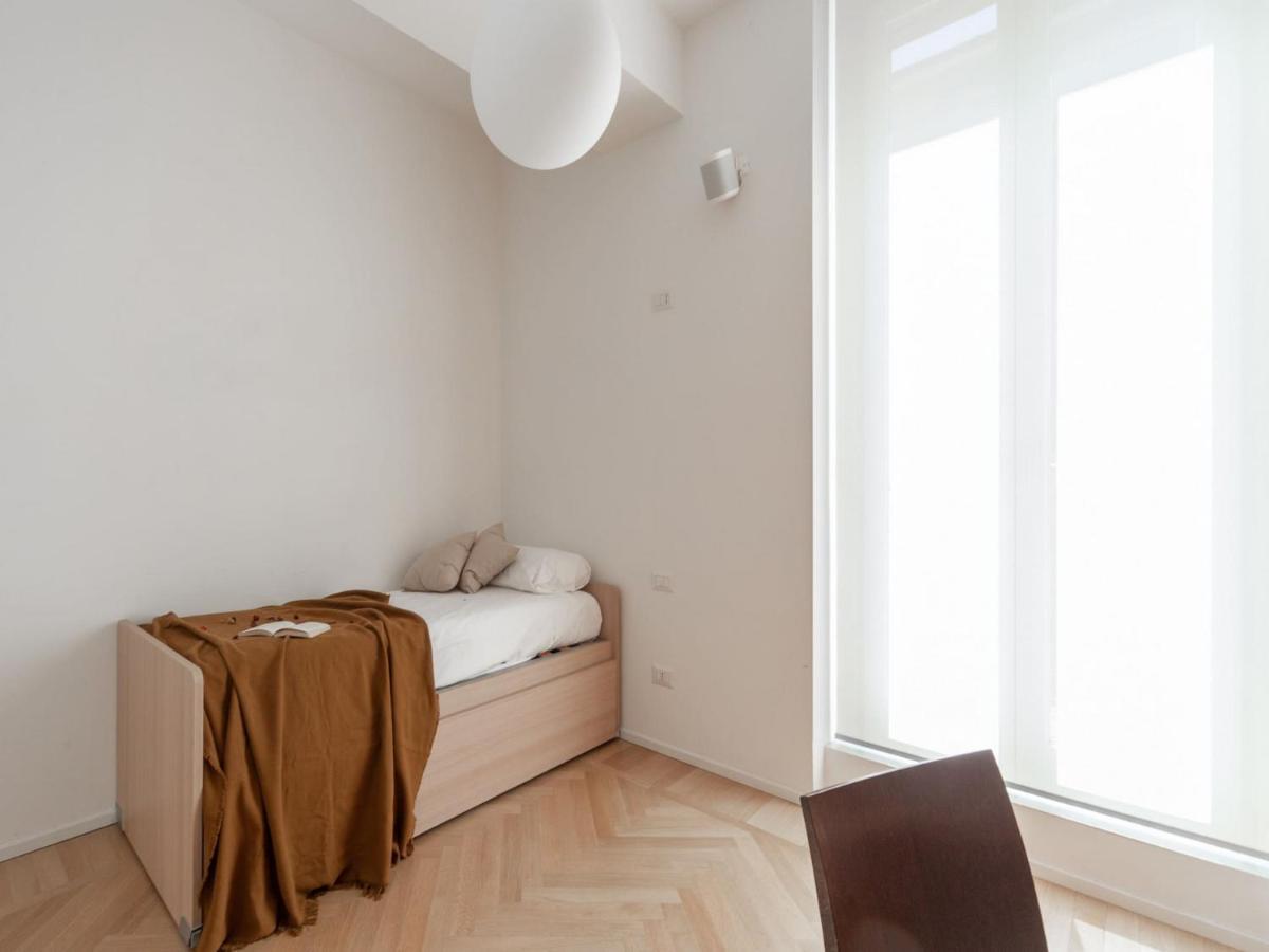 The Best Rent - Spacious Three-Bedroom Apartment With Terrace Milão Exterior foto