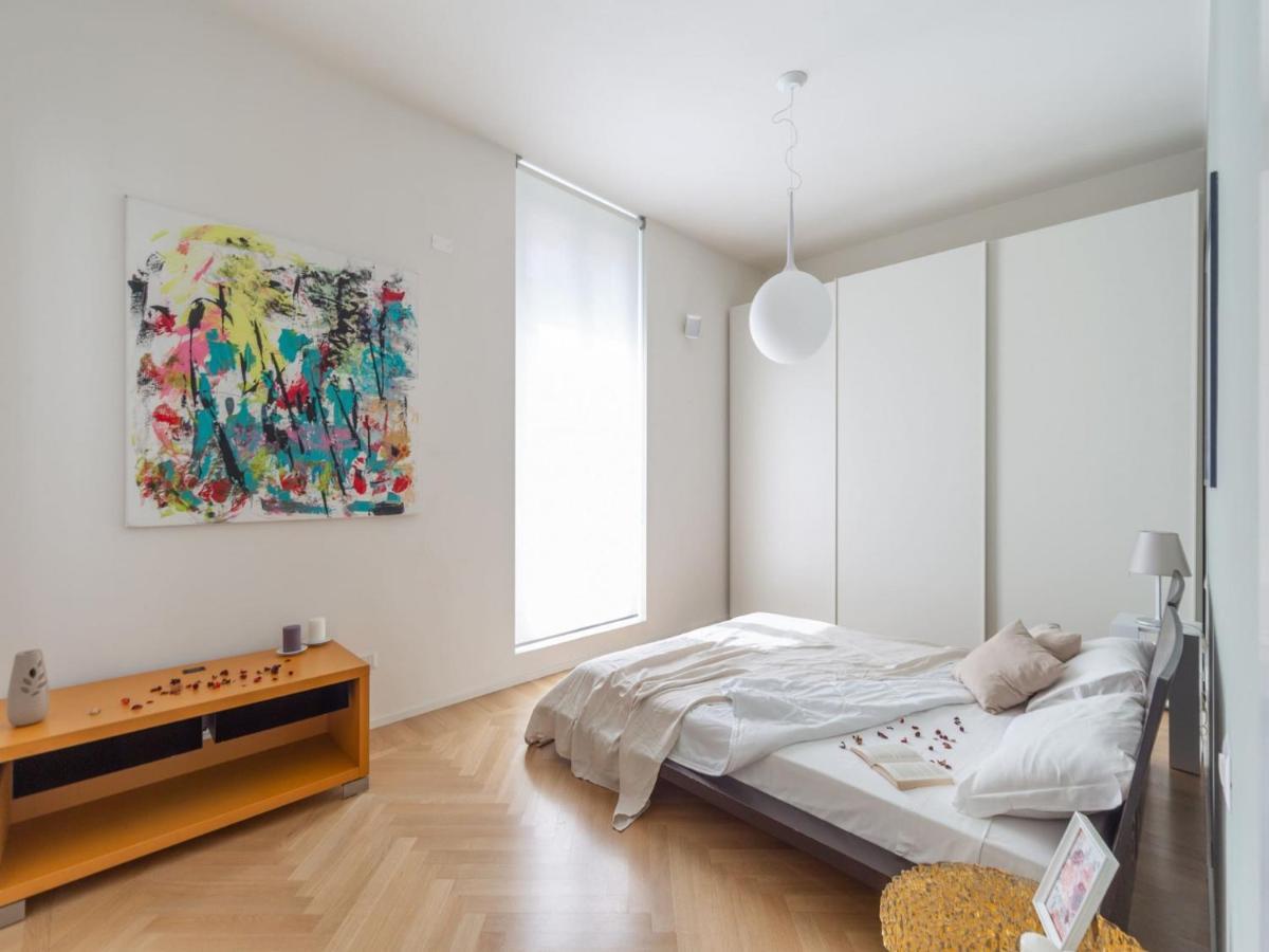 The Best Rent - Spacious Three-Bedroom Apartment With Terrace Milão Exterior foto